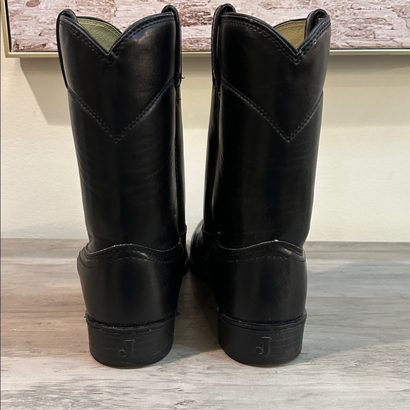 Justin Basics Cowboy Boots main image 7